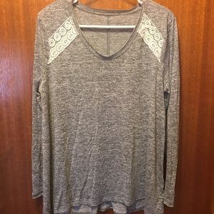 Liz Lange Maternity Shirt Size L